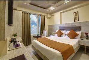 Comfort Double Room, 1 Bedroom | 1 bedroom, premium bedding, Select Comfort beds, desk