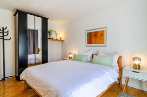 1 bedroom, free WiFi, bed sheets - Apartment 'Stella Lilia' with private Terrace and Wi-Fi (Radolfzell)