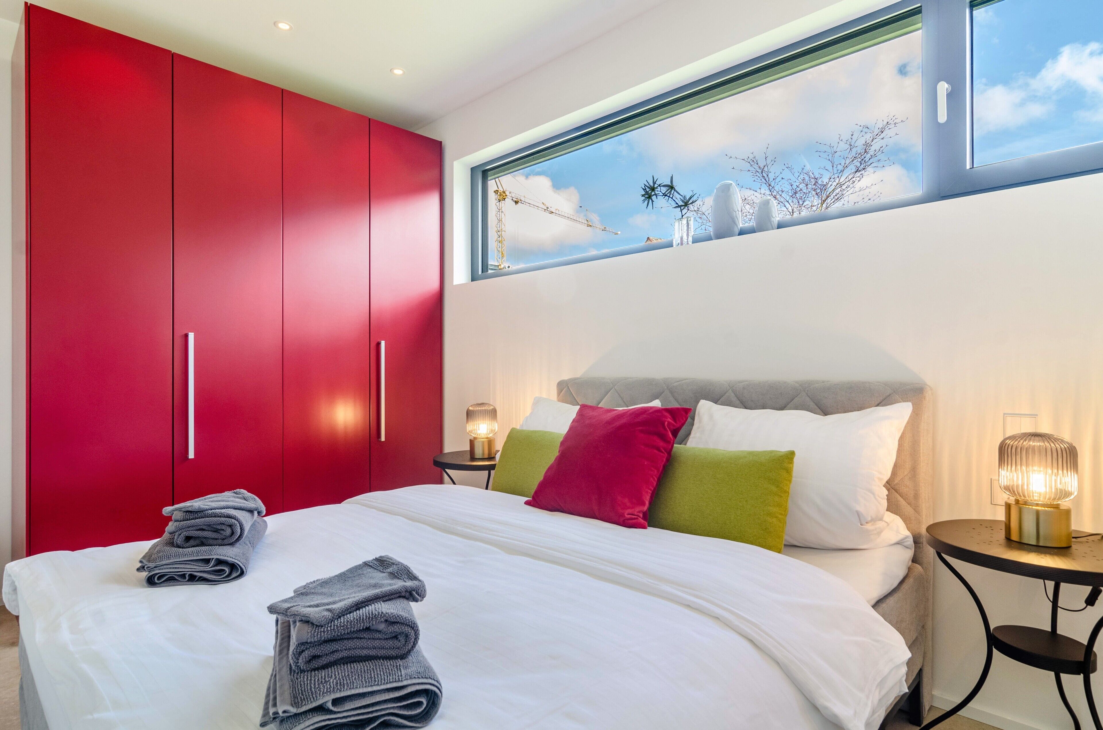 1 slaapkamer, een strijkplank/strijkijzer, gratis wifi, beddengoed