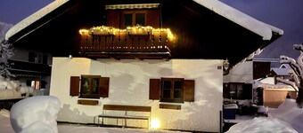 Apartment 'Ferienwohnung Zugspitze' with Mountain View, Balcony and Wi-Fi