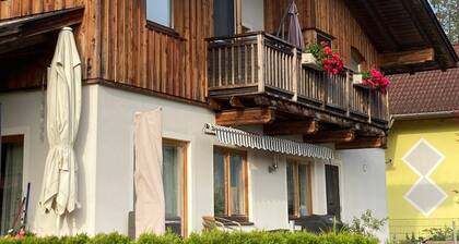 Apartment 'Fewo Waldheim' with Mountain View, Balcony and Wi-Fi