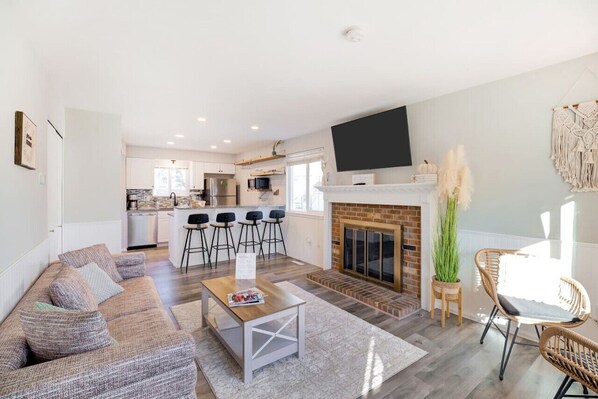 Smart TV, fireplace, stereo - Comfy-Family size Townhouse in Arvada 3Bed-2Bath-5P (Arvada)