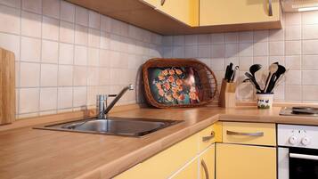 Refrigerador, horno, parrilla de estufa y lavavajillas