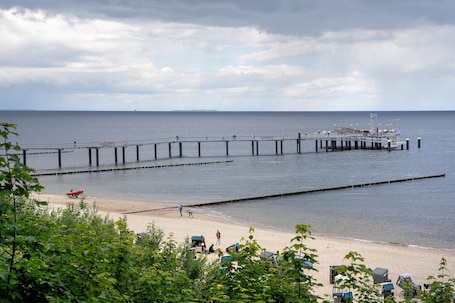 Beach nearby. Apartment "Haus Albatros 6" with Balcony & Wi-Fi