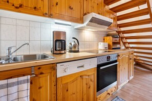 Kühlschrank, Ofen, Herdplatte, Geschirrspüler