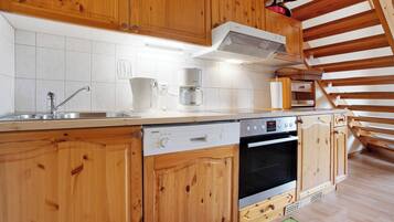 Réfrigérateur, four, plaque de cuisson, lave-vaisselle