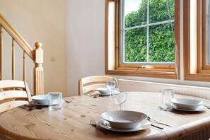 Dining - Apartment "Haus Albatros 4" with Balcony & Wi-Fi (Koserow)