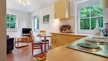 Kühlschrank, Ofen, Herdplatte, Geschirrspüler