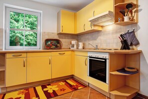 Køleskab, ovn, kogeplade, opvaskemaskine