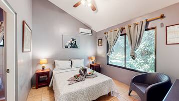 2 bedrooms, internet, bed sheets