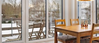 Apartment 'Leineufer' with Balcony and Wi-Fi