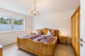 2 Schlafzimmer, Bügeleisen/Bügelbrett, kostenloses WLAN, Bettwäsche