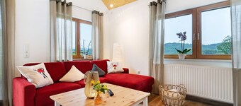 Apartment 'Schwarzwaldglück' with Mountain View, Private Terrace and Wi-Fi