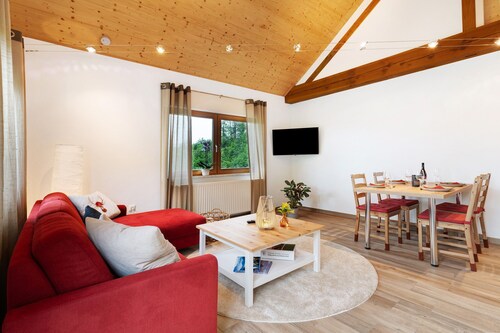 Apartment 'Schwarzwaldglück' with Mountain View, Private Terrace and Wi-Fi