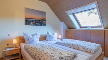 2 Schlafzimmer, Bügeleisen/Bügelbrett, kostenloses WLAN, Bettwäsche