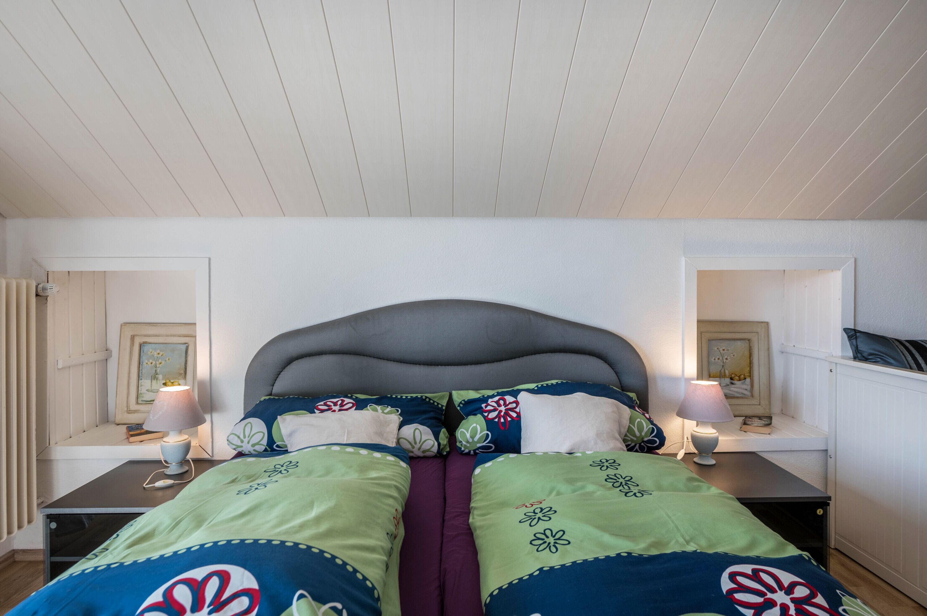 2 slaapkamers, een strijkplank/strijkijzer, gratis wifi, beddengoed