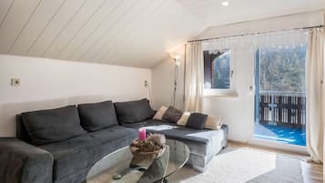 Tv, dvd-spelare och en stereo