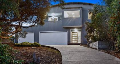 Coastal 5 Bedroom Rye beach escape - suitable for families or groups.