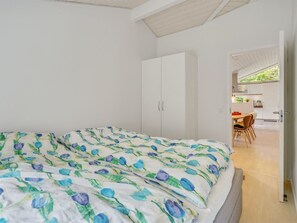 3 bedrooms, internet