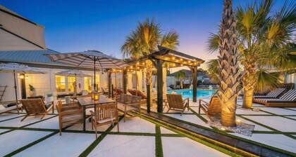 Amazing family Oasis, ft. 2 separate houses, golf cart, jacuzzi, private pool