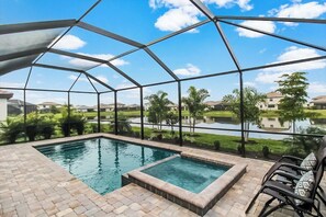Pool - Magnificent 4/3 waterfront pool home in Lorraine Lakes - Waterfront Dreamin (Bradenton)