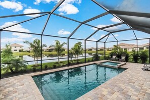 Pool - Magnificent 4/3 waterfront pool home in Lorraine Lakes - Waterfront Dreamin (Bradenton)