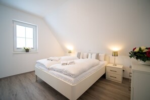 3 slaapkamers, een strijkplank/strijkijzer, wifi