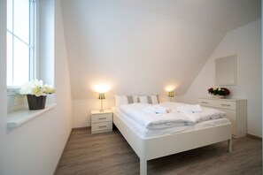 3 slaapkamers, een strijkplank/strijkijzer, wifi