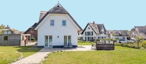 Exterior - Ferienhaus Wildrose in der Puddeminer Wiek - Ferienhaus Wildrose im Süden der Insel Rügen (Poseritz)