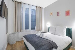 1 chambre, fer et planche à repasser, Wi-Fi, draps fournis