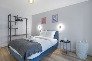 1 chambre, fer et planche à repasser, Wi-Fi, draps fournis