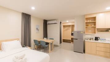 Studio Suite | Free WiFi, bed sheets