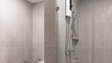 Suite monolocale | Bagno | Vasca, asciugacapelli, asciugamani