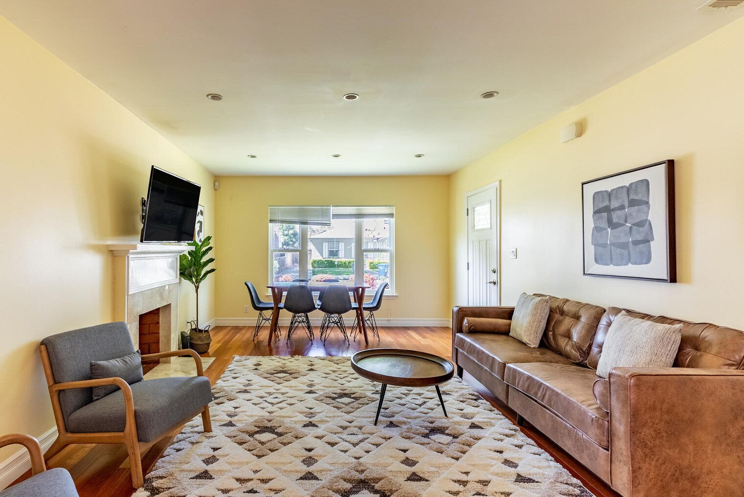 Luxe Menlo Park 4BR w/ Patio & Yard, nr Tech HQ & Hikes, by Blueground