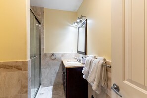 Haartrockner, Handtücher