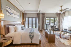 Premium-villa | Minibar, pengeskab på værelset, skrivebord, mørklægningsgardiner