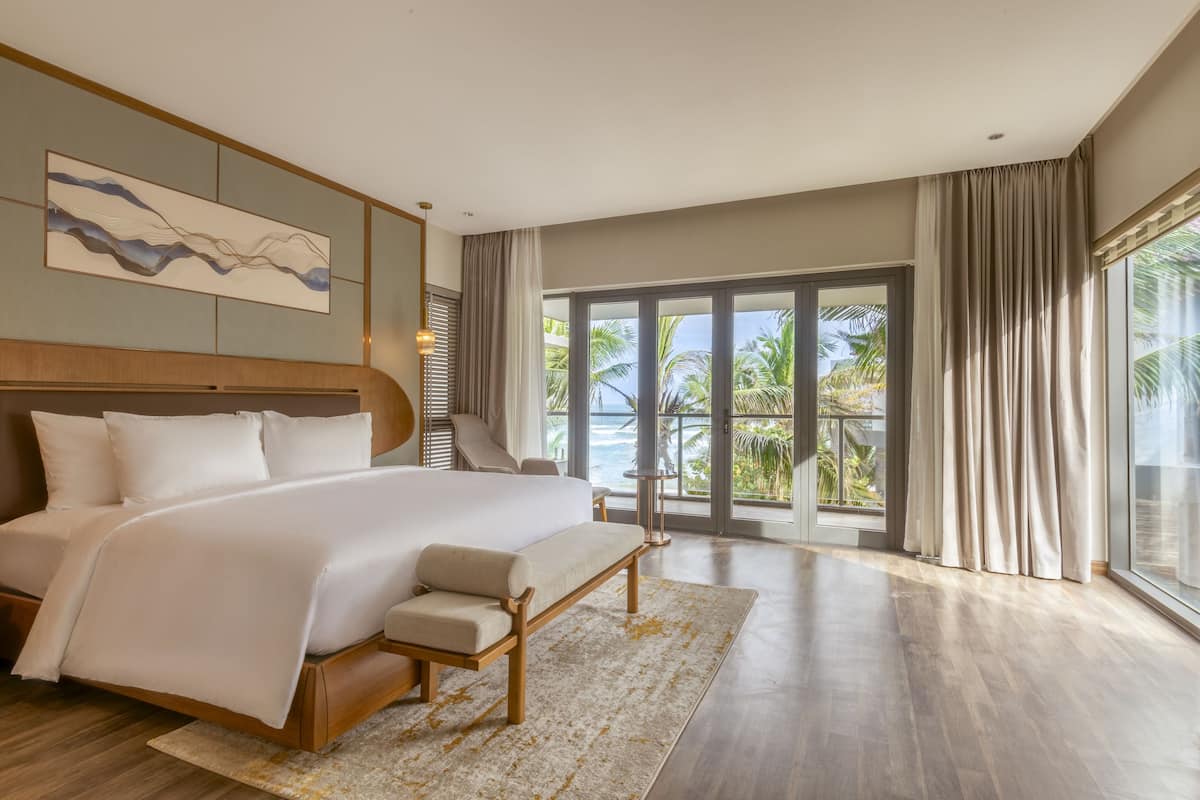 Four-bedroom villa with private pool | 1 bedroom, minibar, in-room safe, desk