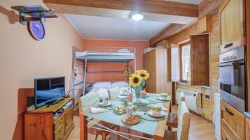 Standard Studio (Borgata Family Studio Ski In Ski Out) | Free WiFi, bed sheets