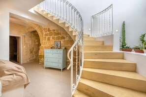 Interior - Ta'patee Pool Farmhouse in Gozo (San Lawrenz)