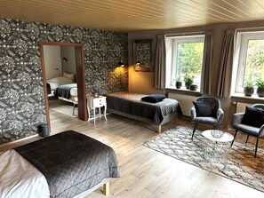 8 chambres, accès Internet