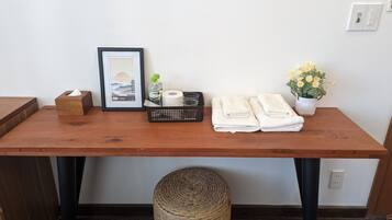 3 quartos, ferros/tábuas de passar roupa