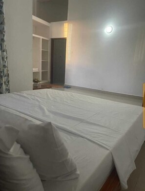 Family House | 2 bedrooms, free WiFi - Lux Suites Mkomani Beachfront Apartment (Mombasa)