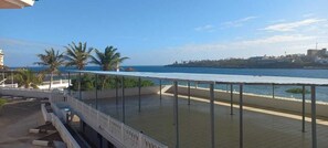 Family House | Beach/ocean view - Lux Suites Mkomani Beachfront Apartment (Mombasa)