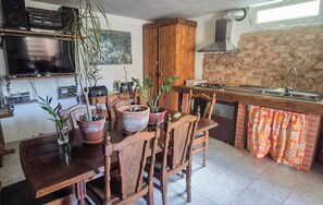 Dining - Lovely home in Pavicini with sauna (Pavicini)