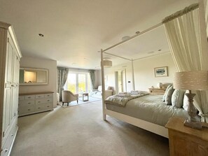 15 camere, ferro/asse da stiro, culla da viaggio, Wi-Fi gratuito