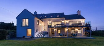 Luxury Homes Sleeping up to 30+2 guests
