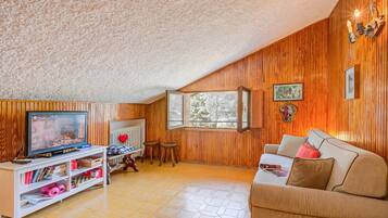 TV a schermo piatto 21 pollici con canali satellitari