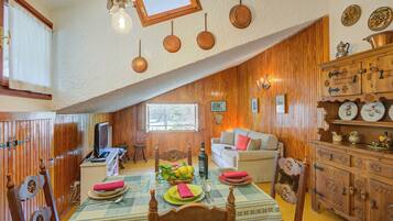 TV a schermo piatto 21 pollici con canali satellitari