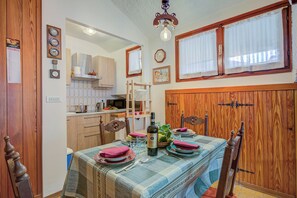 Family Apartment, Multiple Bedrooms (The Secret Garden) | Dining - The Secret Garden (Bardonecchia)