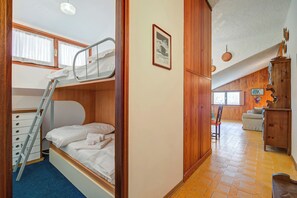 Family Apartment, Multiple Bedrooms (The Secret Garden) | 1 bedroom, WiFi, bed sheets